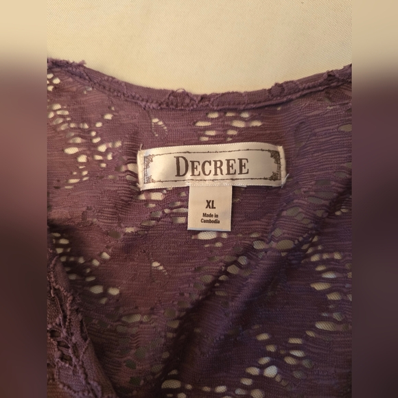 Lavendar Decree top, Size XL - Picture 5 of 9